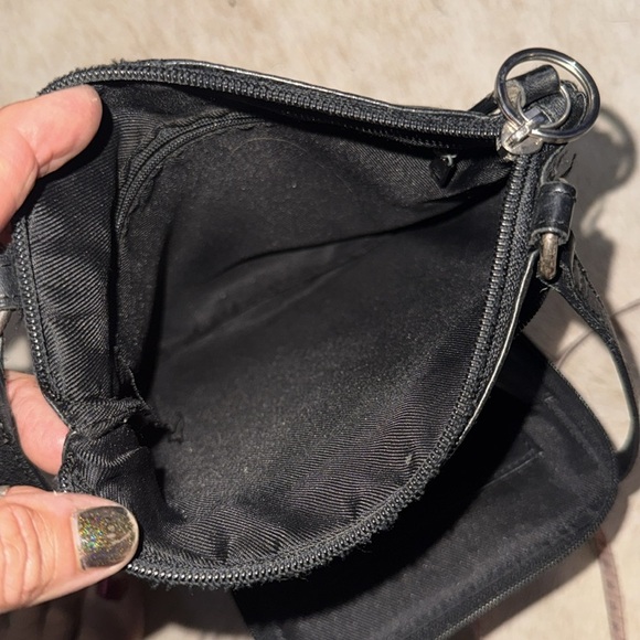Fossil Black Leather Crossbody Bag
Unisex built in zippered wallet great travel - Picture 9 of 13